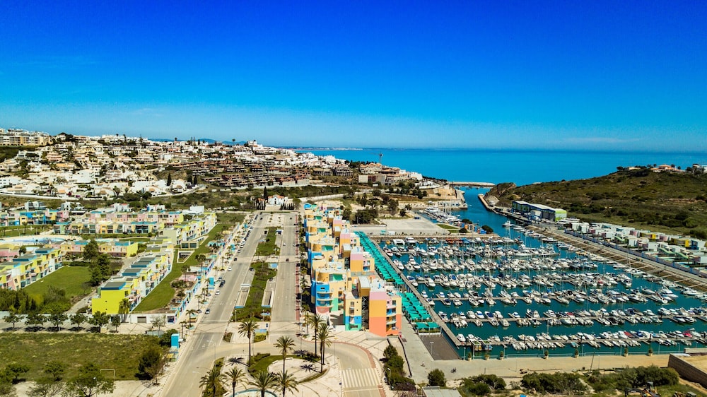Albufeira Beach 1 by Homing view 2