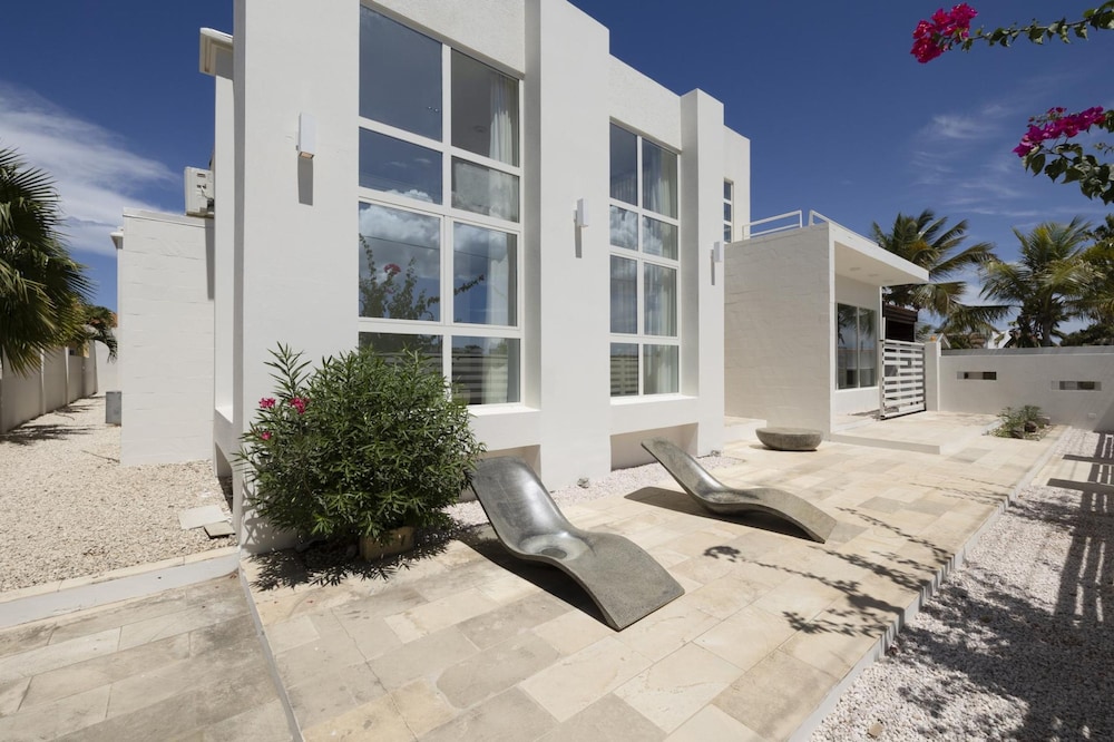 4 4 5 Rooftoppoolpingponggazebonear Ritz Beach