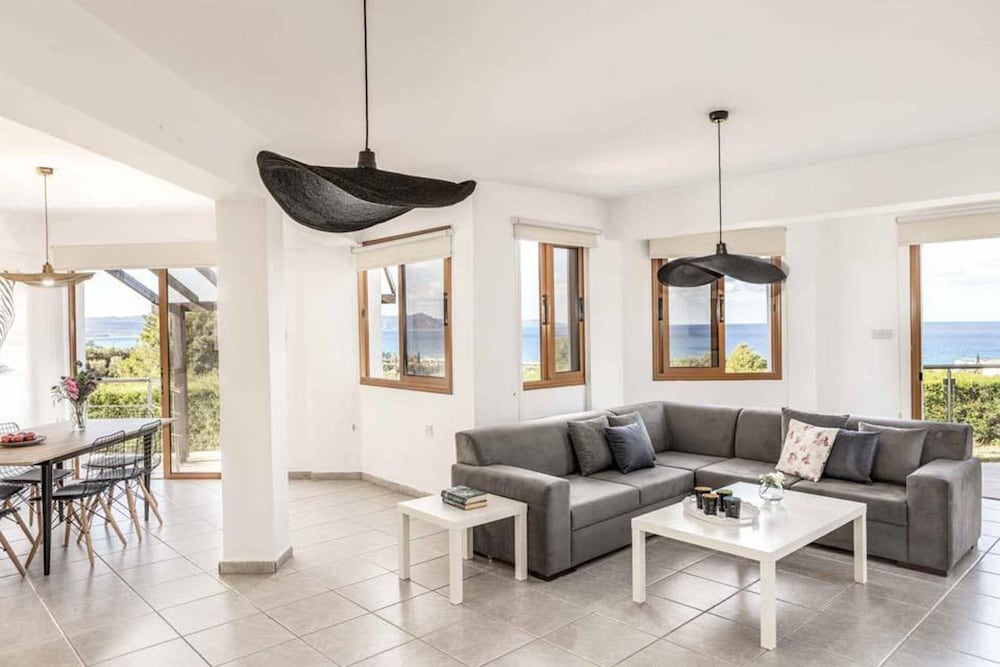 Villa Argaka Heights