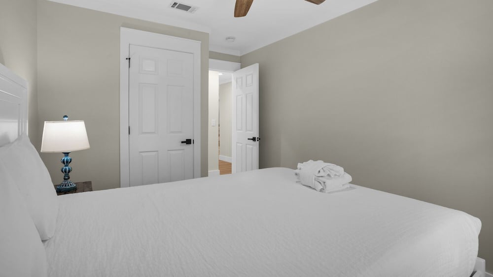 Spacious Retreat w/ Private Pool, Spa, Fireplace + Attraction Tickets!