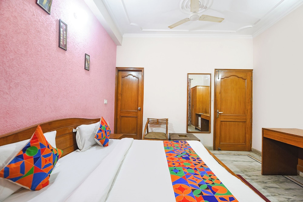 Fabhotel The Paradise