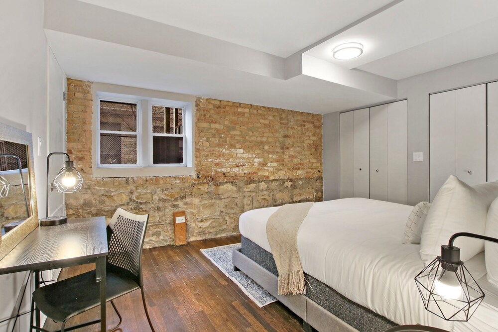 2BR Aesthetic Apt - Barry 37-GB