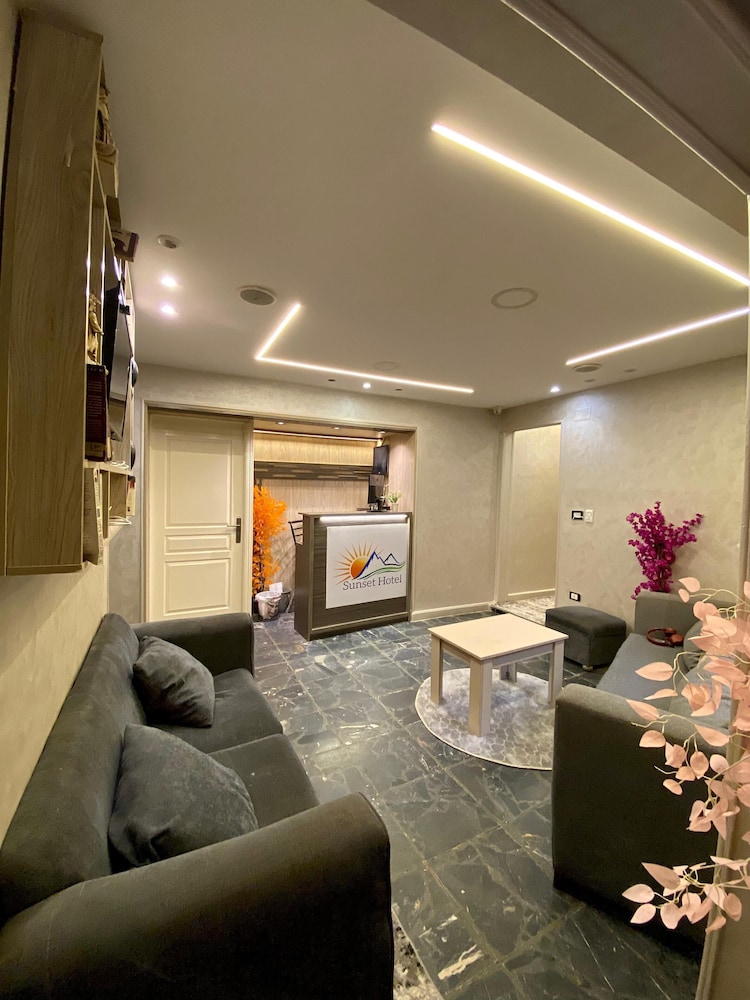 Sunset Hostel