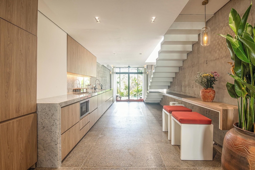 Modern 2BR Villa Enclosed Living Heart of Canggu
