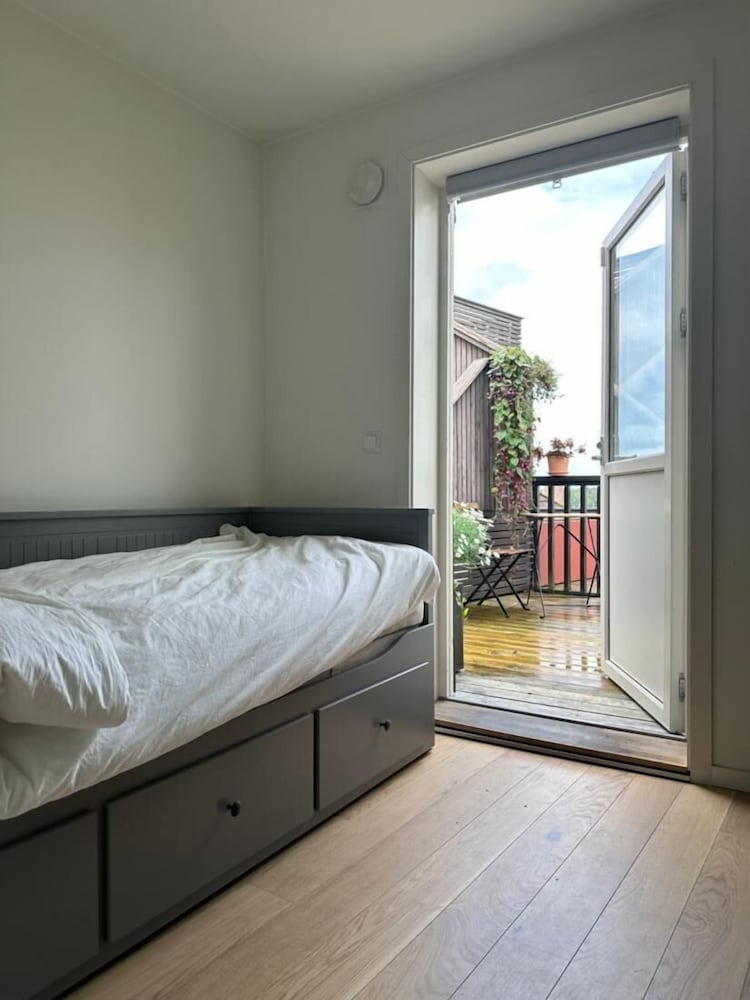 Deluxe Central 2 Bedrooms With View and Underground Garage in Stavanger