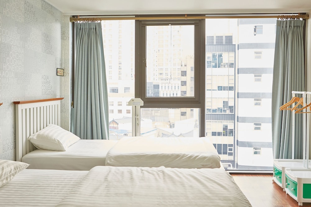 Hotel Guest 145