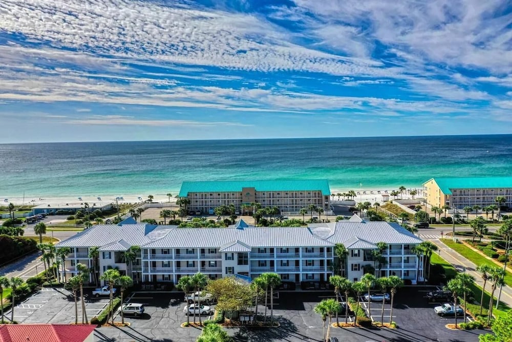 Grand Caribbean East 313