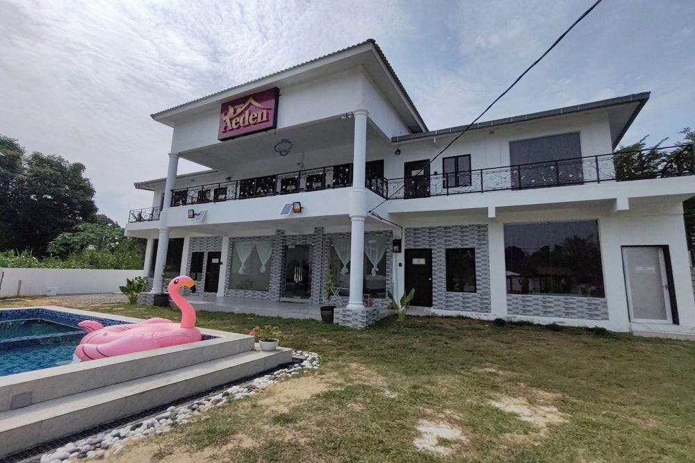 Grand Aeden Villa