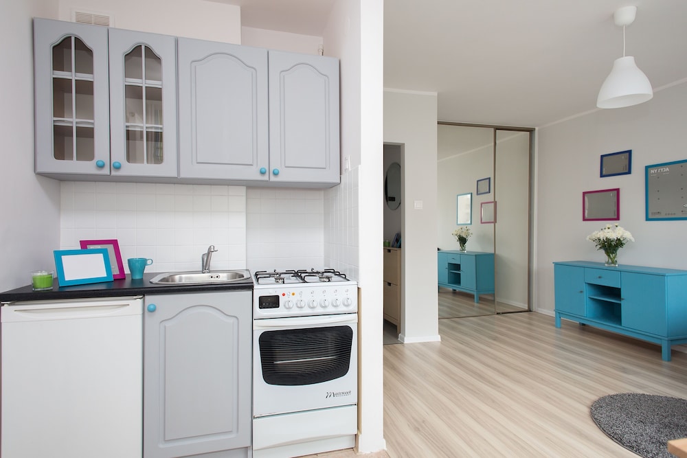 Turquoise Studio Zelazna view 3
