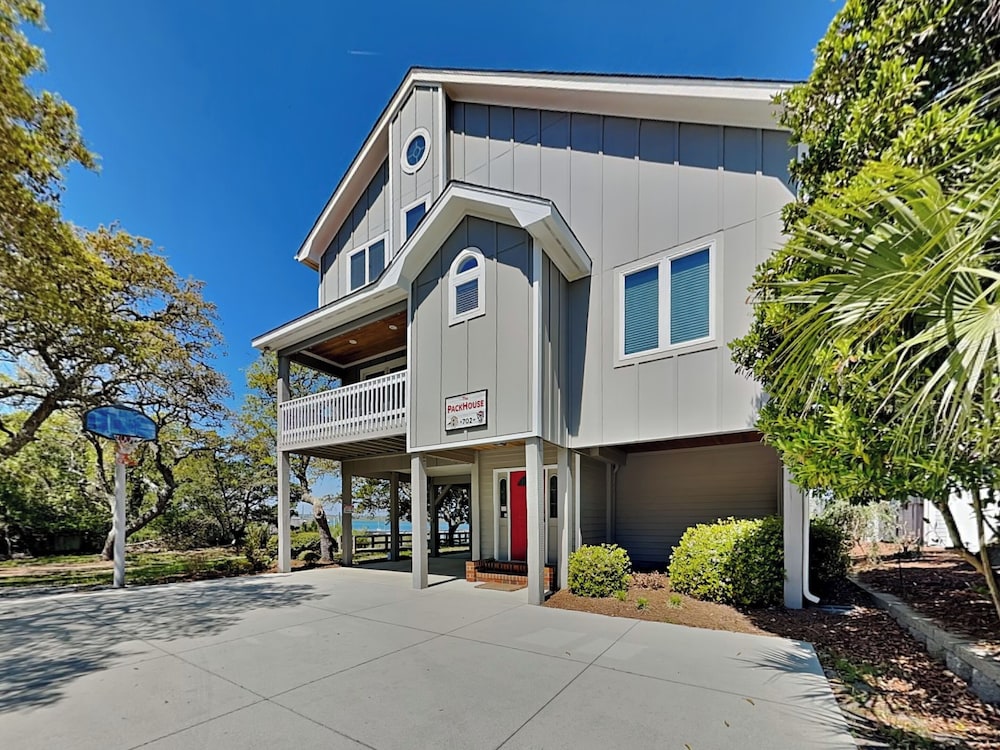 The Pack House by Topsail Realty