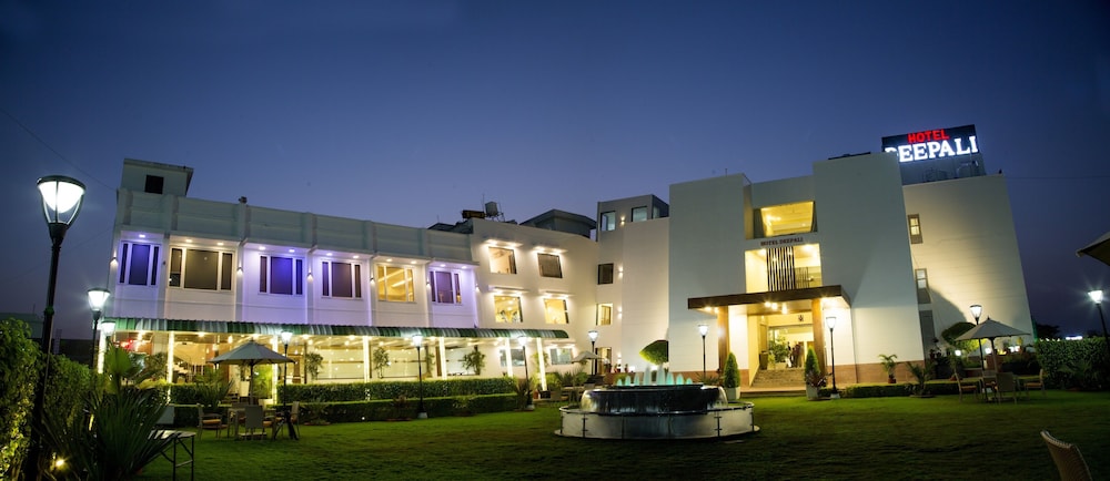 Palette - Hotel Deepali Palace view 4
