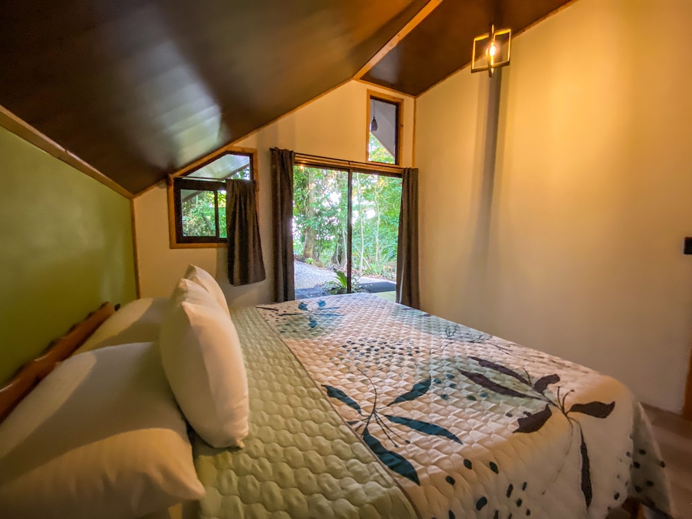 Tityra Lodge