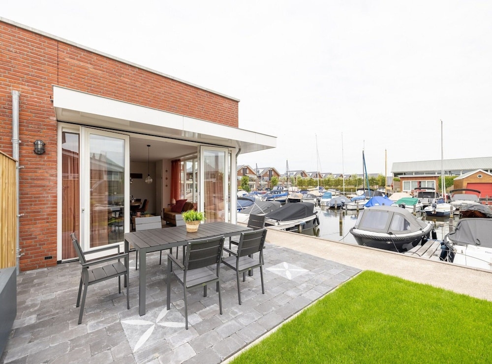 Beautiful House With AC, in the Port of Uitgeest