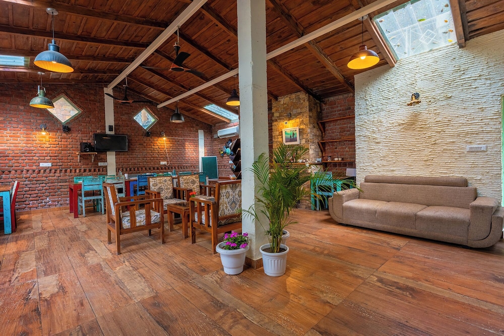 Echor Malusara Lakeview Retreat Bhimtal