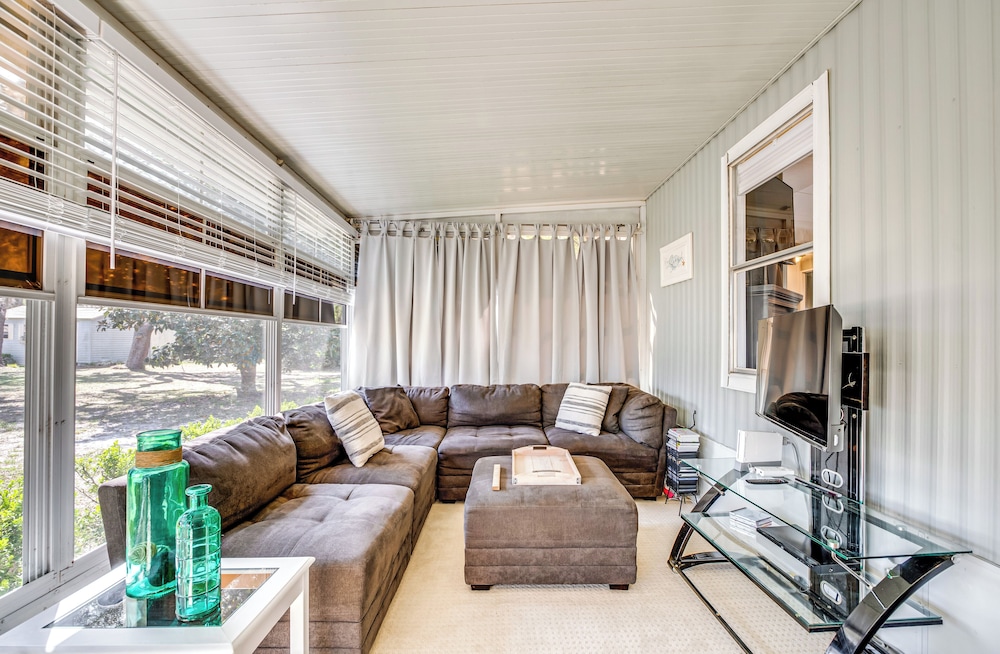 Day Trip to Disney: Lush Home w/ Outdoor Spaces!