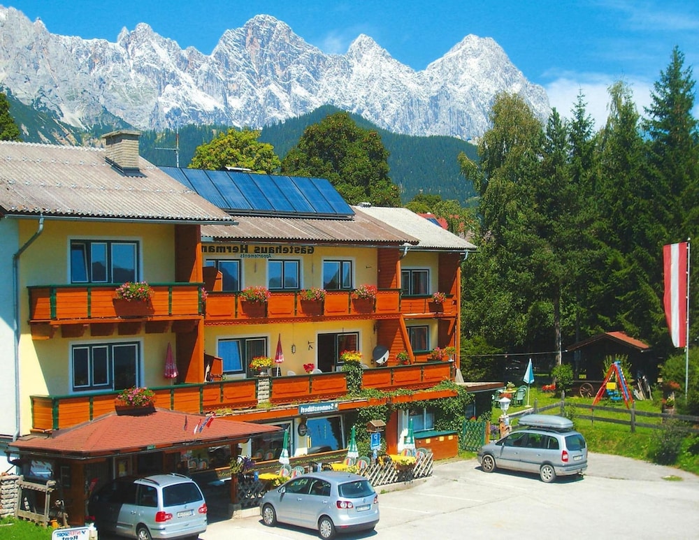 Apartment in Vorberg Near Dachstein Glacier