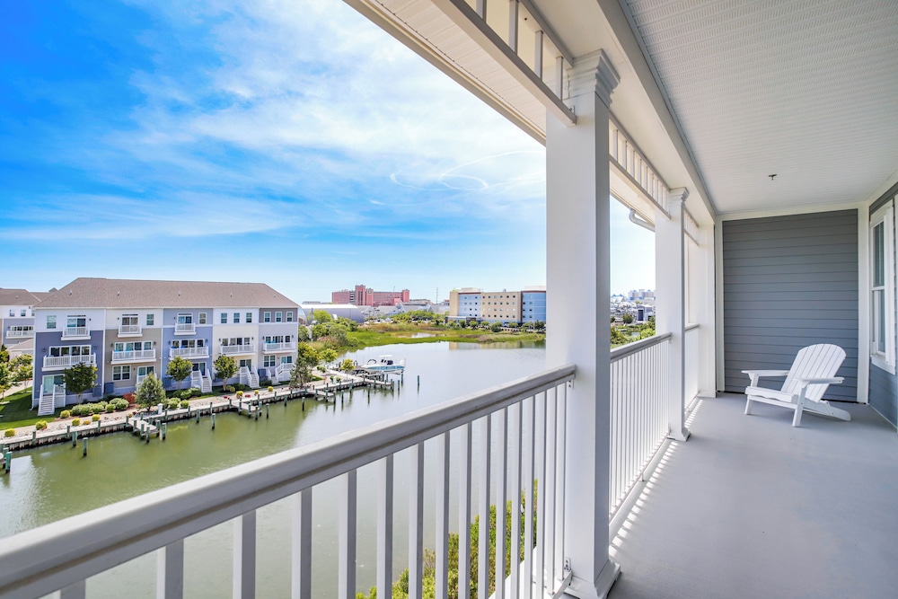 Ocean City Condo w/ Pool & Private Beach Access
