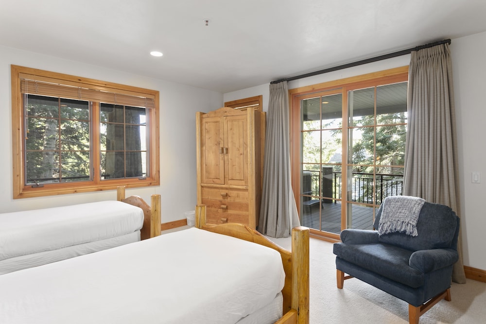 Bellemont Home at Deer Valley Resort - 6 Bedroom Home with Hot Tub #8 6 Home
