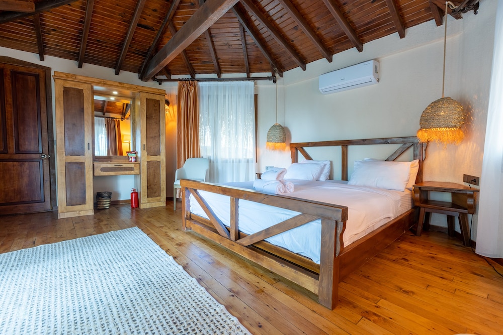 La Boheme Kabak - Image 126
