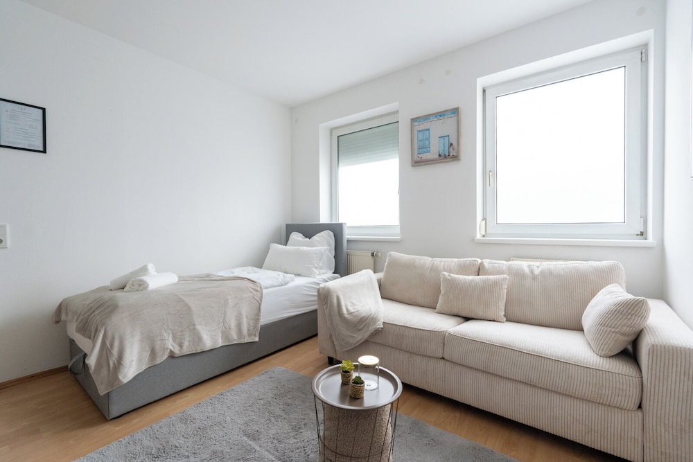 COY Apartments Steyr - Work & Relaxation