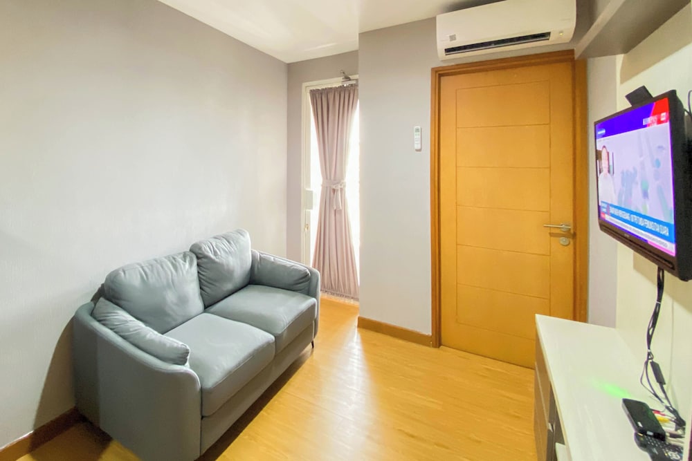 Comfort Living 2Br At Cinere Bellevue Suites Apartment