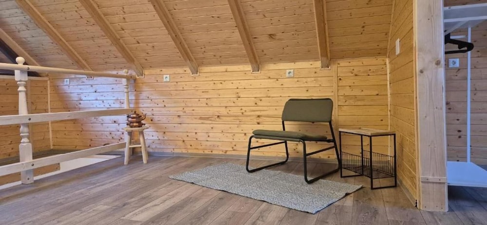 Charming 2bed Cottage in Carasova, Banat Mountains