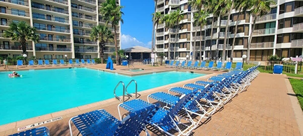 Saida Beachfront Luxe Condo Two Heated Pools 2 Bedroom Condo