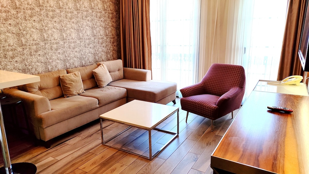 Old Port Otel - Image 36