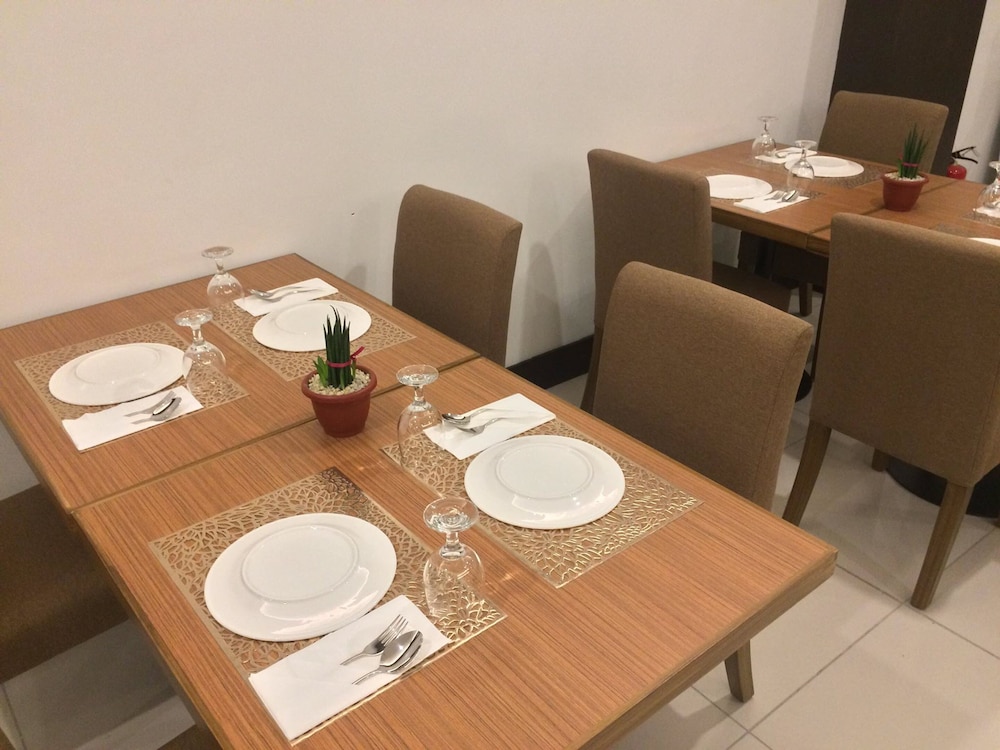 Top Star Hotel Tagum - Property Image 7