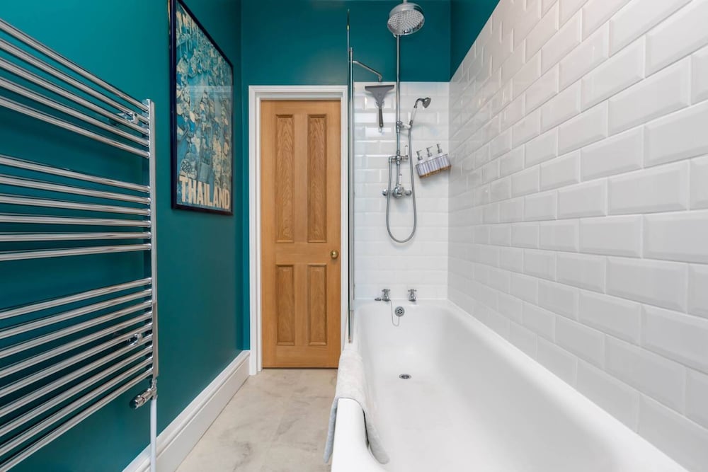 Homely 1 Bedroom Apartment in Fulham!