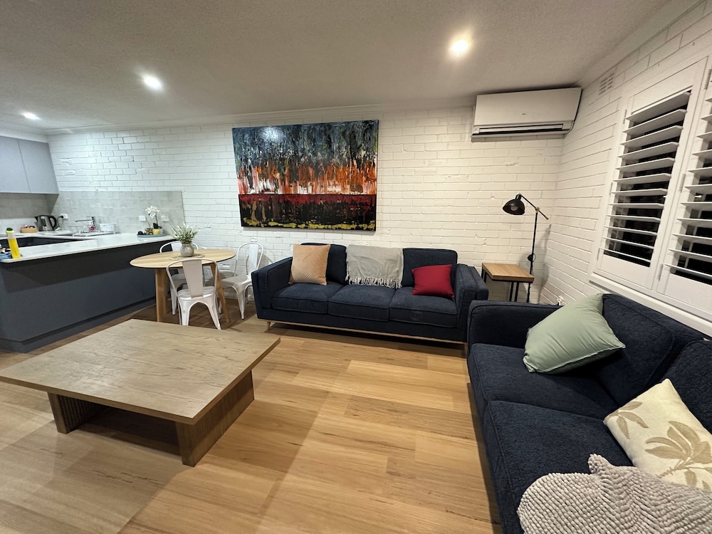 Central Cullen Apartments
