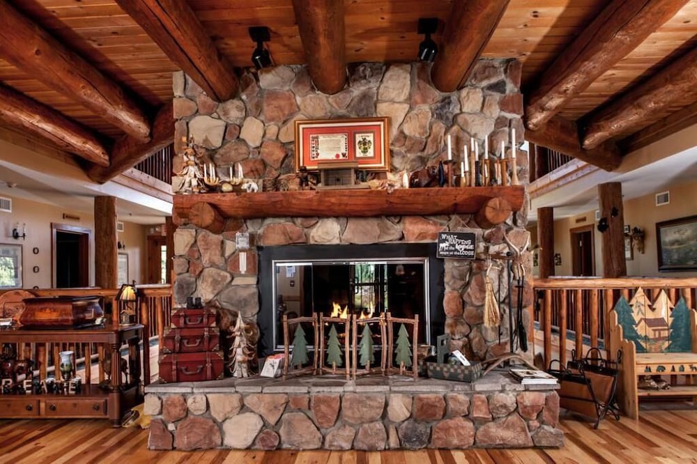 St Louis Vacations - The Lodge at Grant's Trail - Property Image 2