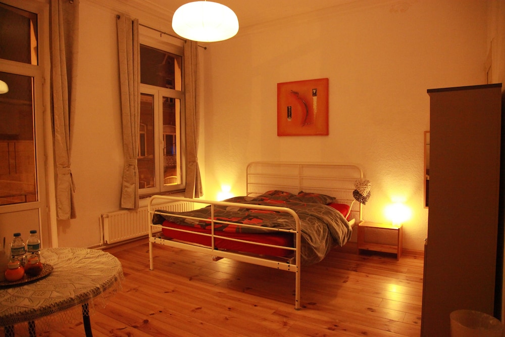 Brussels Vacations - Guest House Heysel Atomium - Property Image 15