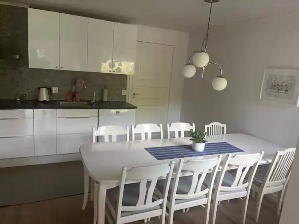 5 Star Holiday Home in Mollosund