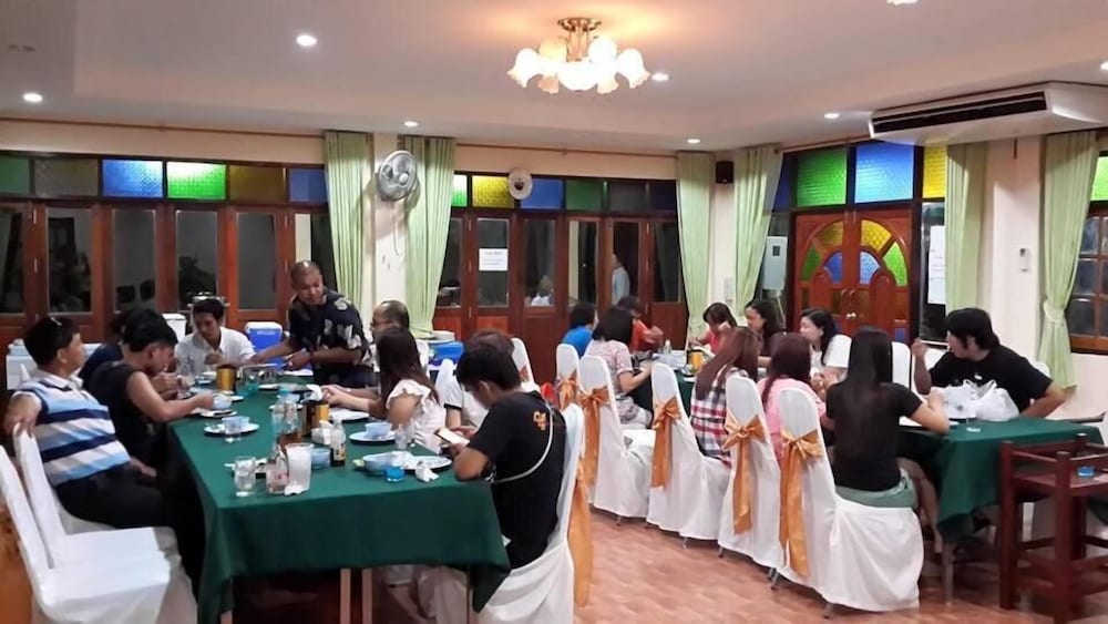 Baansuanlynjee Maeklong Resort