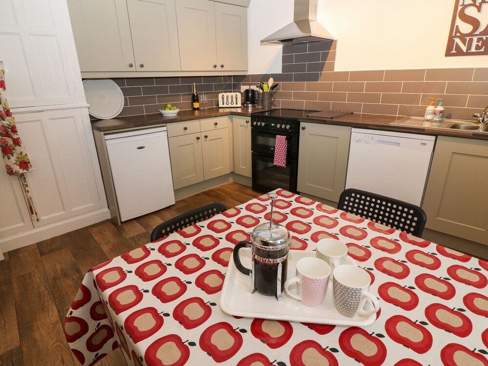 Whitefriars Lodge view 3