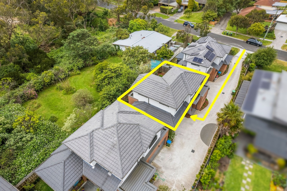 StayAU Modern 4BR Townhouse Bayswater