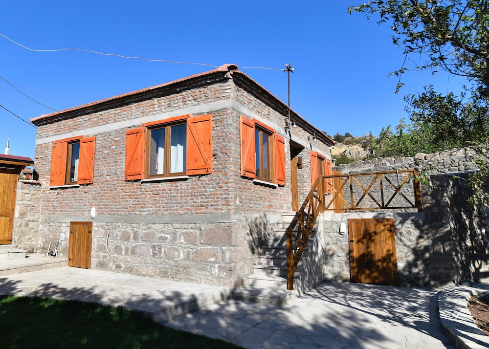 Assos Assinos