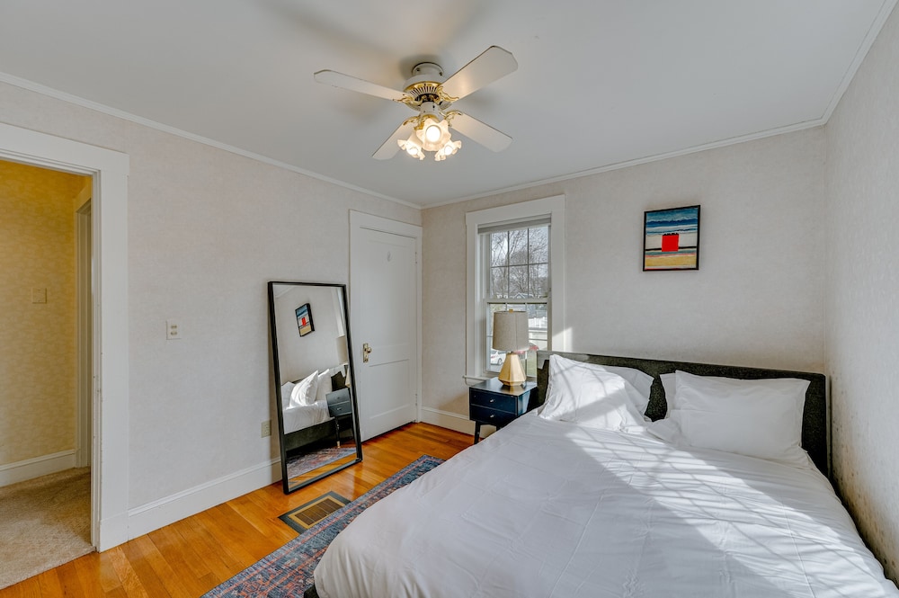 Boston Vacations - Home w/ Backyard  2 Mi to Downtown Lexington! - Property Image 4