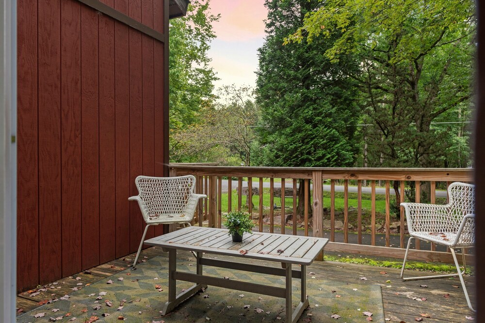 Trail House by Avantstay Walk to Creek Deck