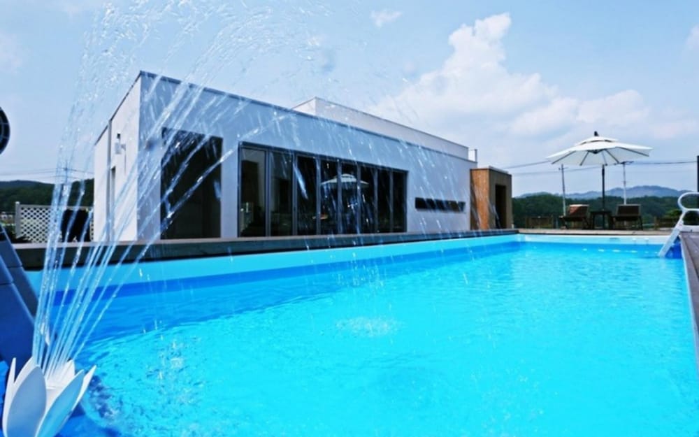 Hongcheon Pool Villa Bjork Pension view 2