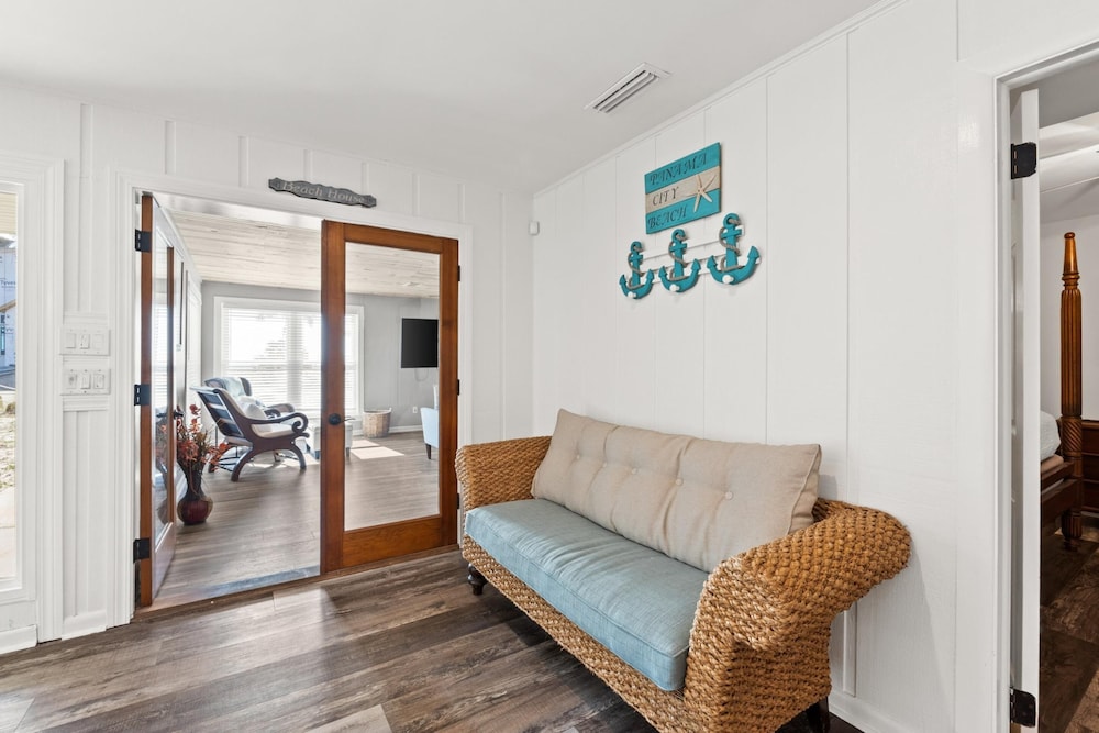 Beach House - Spyglass by PHG