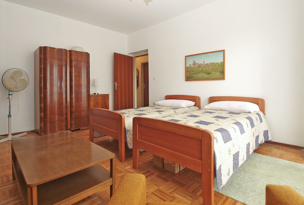 Apartment 1583 view 2
