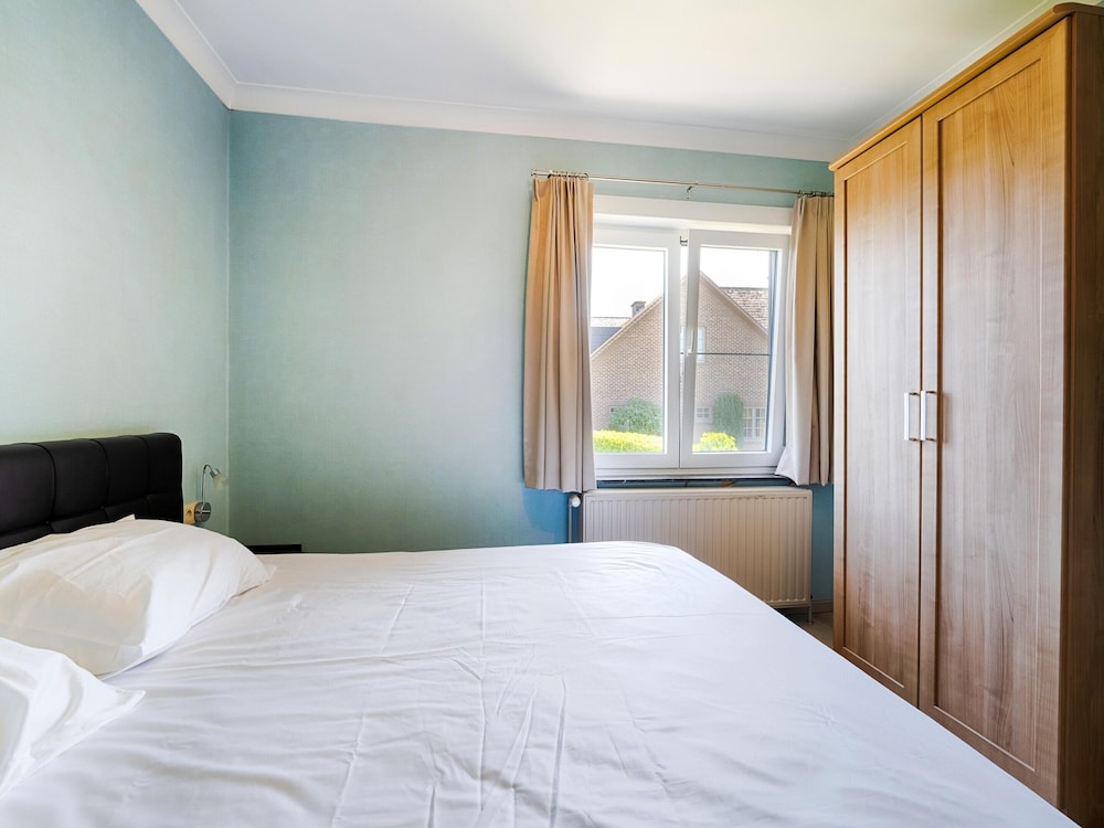 Villa Borgloon With Blossom Views and Jacuzzi