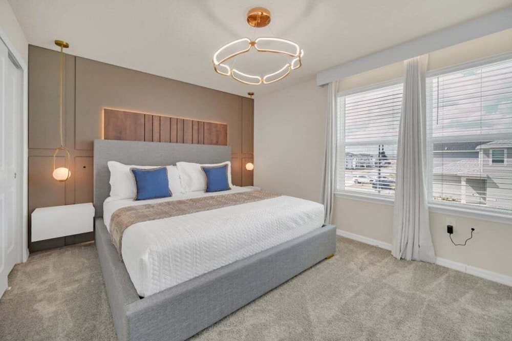 Everyone's Family Fun Home, Slides In Kids Rooms 10 Bedroom Villa