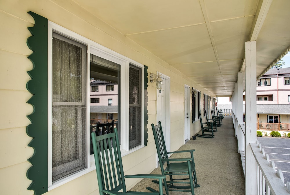 Boxwood Lodge