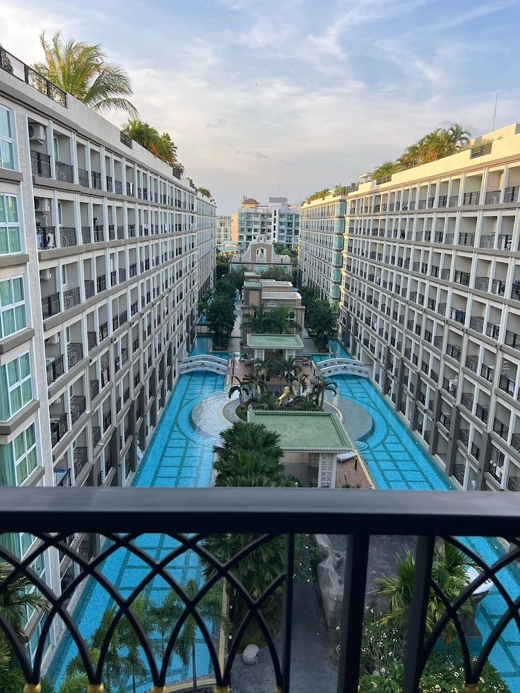 Lanna GSR - Dusit Grand Park 2