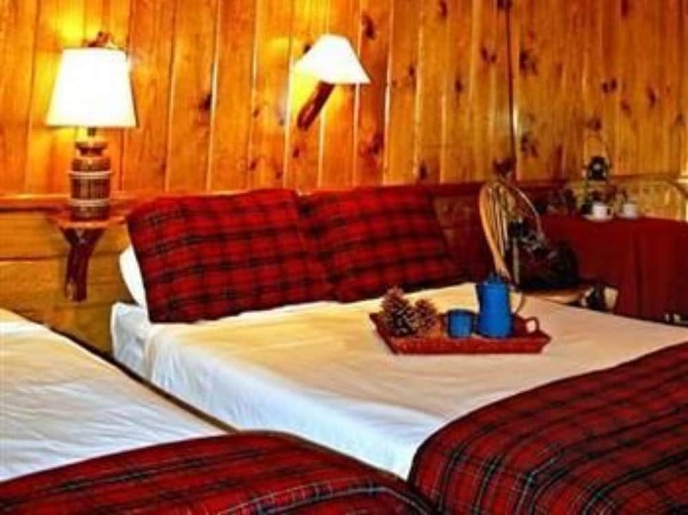 Idyllwild Bunkhouse