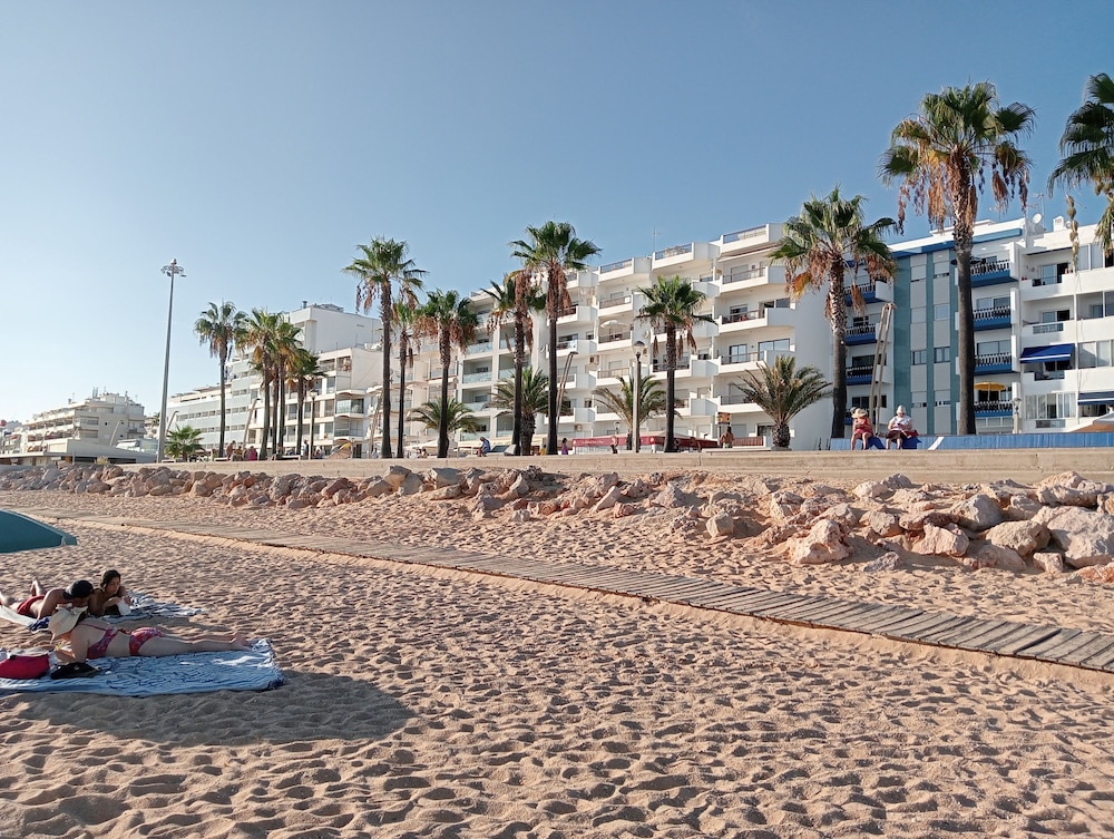 Front Beach Quarteira Ground Floor Girassol Studio