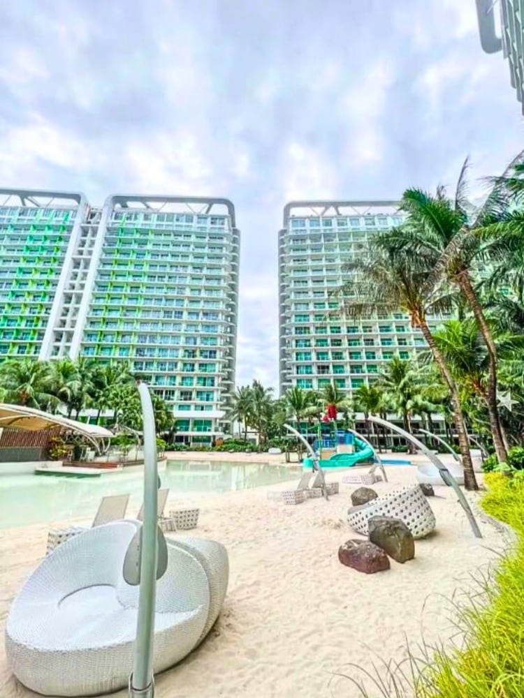 Value Yourself Luxury Beach Near Airport